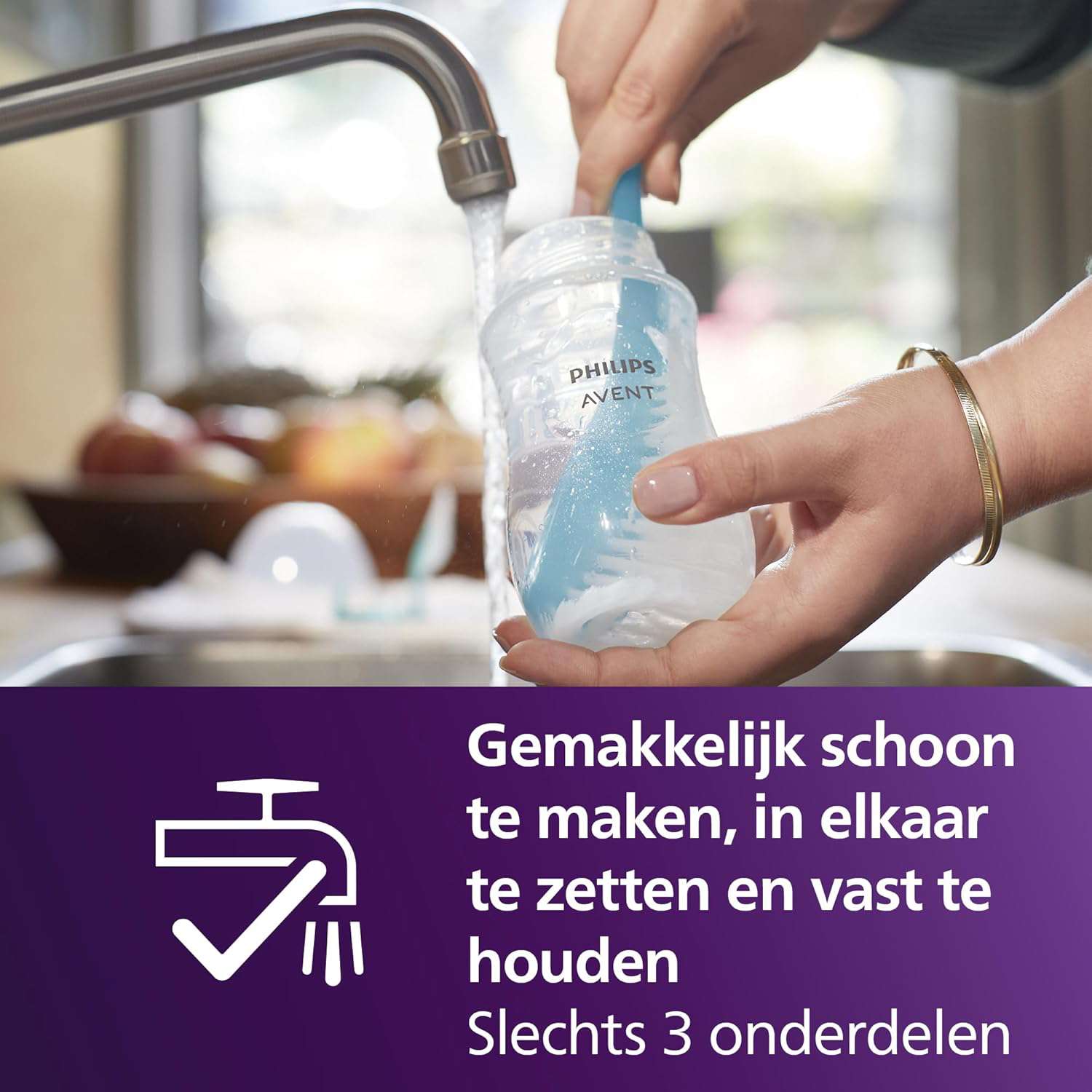 Philips Avent babyfles cadeauset voor pasgeboren baby's - 4 babymelkflessen, ultra soft-fopspeen en flessenborstel, voor baby's van 0-12 maanden en ouder (model SCD838/11)